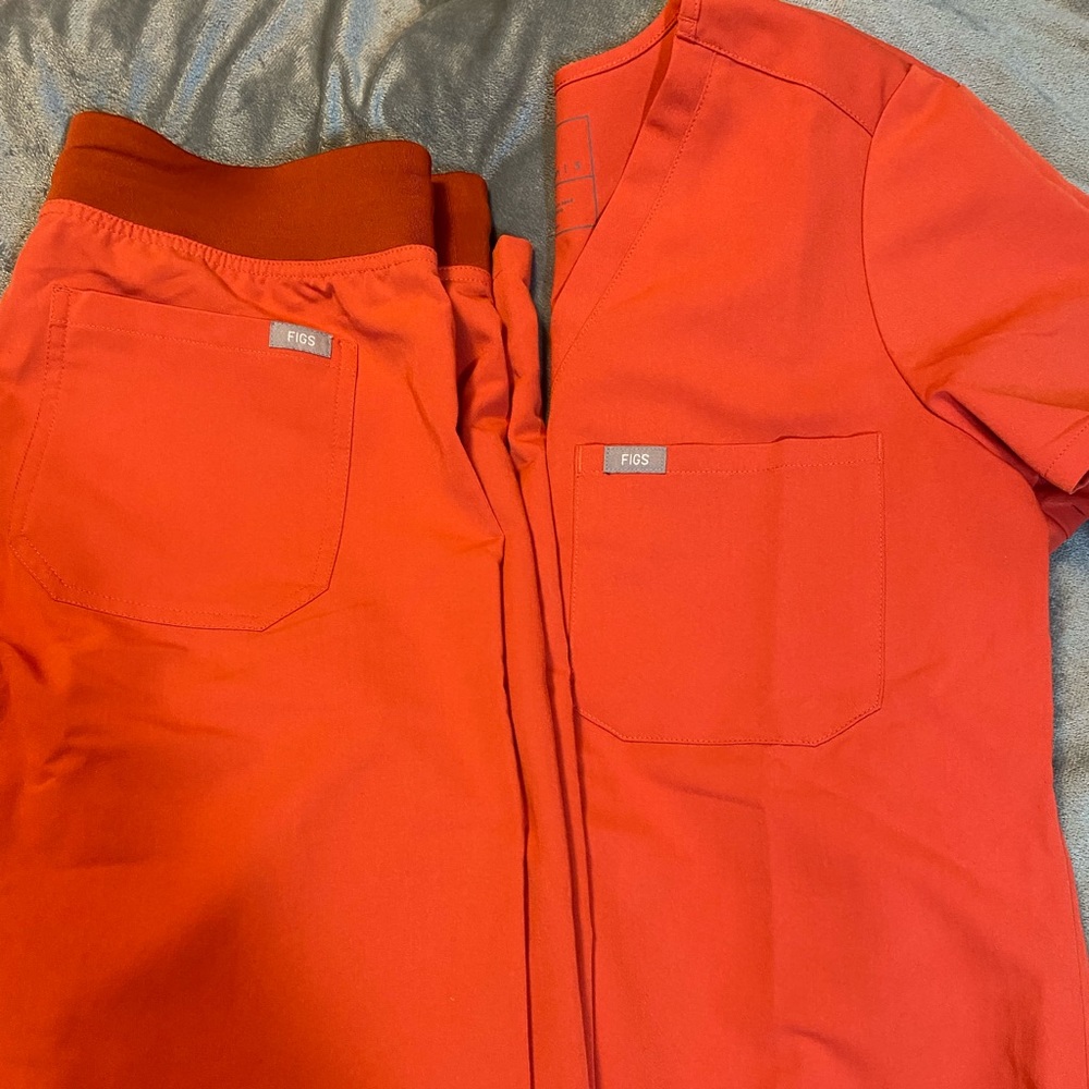 Figs Clay Catarina one pocket and Livingston Set